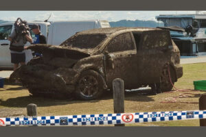 BallinaNewsDaily_car-pulled-from-river